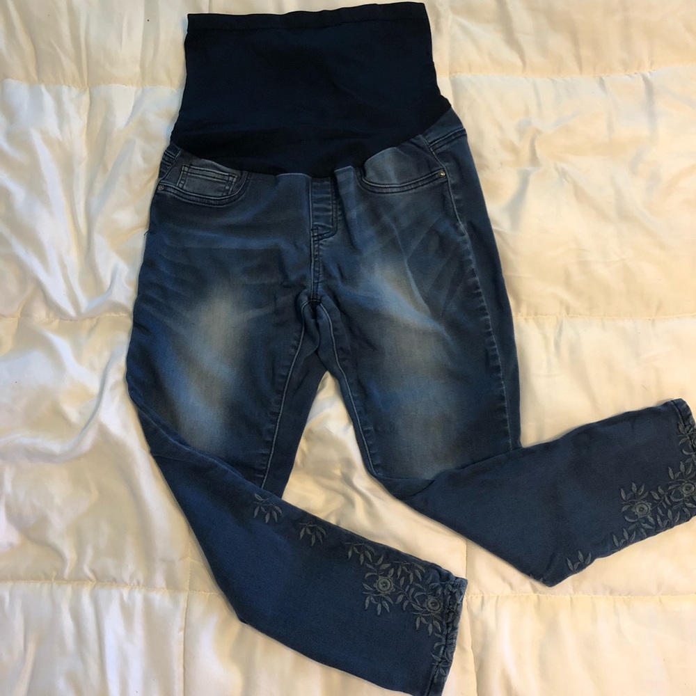 🤰🏻 👖 SUPER CUTE! Maternity jeans 🤰🏻 👖